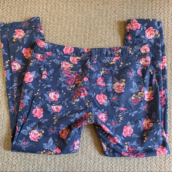 Arizona Jean Co Floral Ankle Pants - Picture 7 of 7